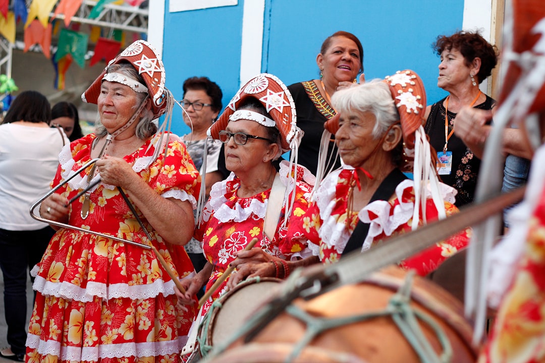 Jurisprudência e Instituições: o que está em jogo em Desfile de 7 de Setembro em Candeias do Jamari (RO) é interrompido após tiros em bar