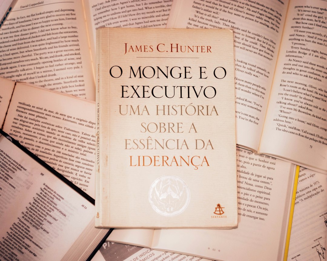 Direito do Trabalho e Previdenciário: o que está em jogo em Colégio de Ouvidores debate inclusão de catadores e fim dos lixões no 2º dia de evento