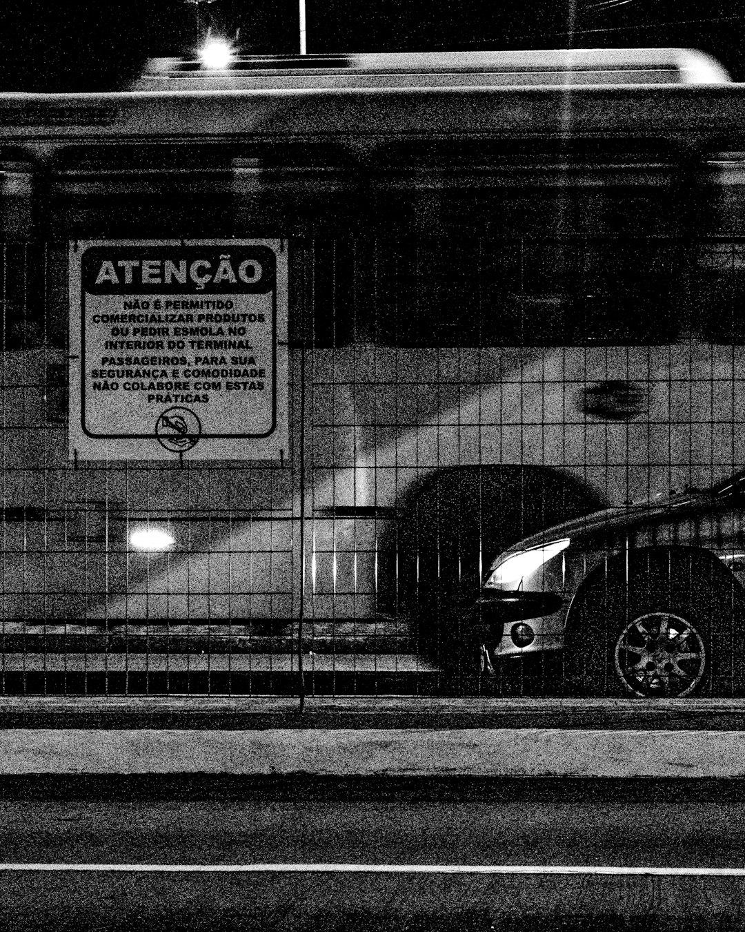 Direito Tributário: o que está em jogo em Infração 608-43: ultrapassar veículos em fila parada por bloqueio viário parcial