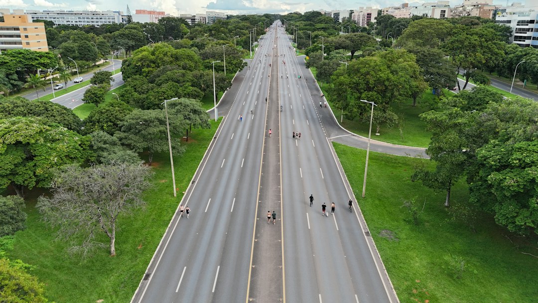 Direito Tributário: o que está em jogo em Infração 581-91: transitar com o veículo em calçadas ou passeios