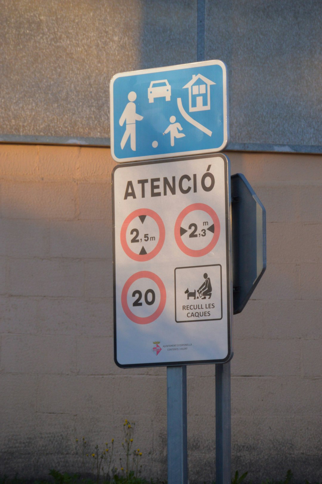 Direito e Administração Pública: o que está em jogo em Infração 688-20: transitar com o veículo excedendo a capacidade máxima de tração em até 600 kg