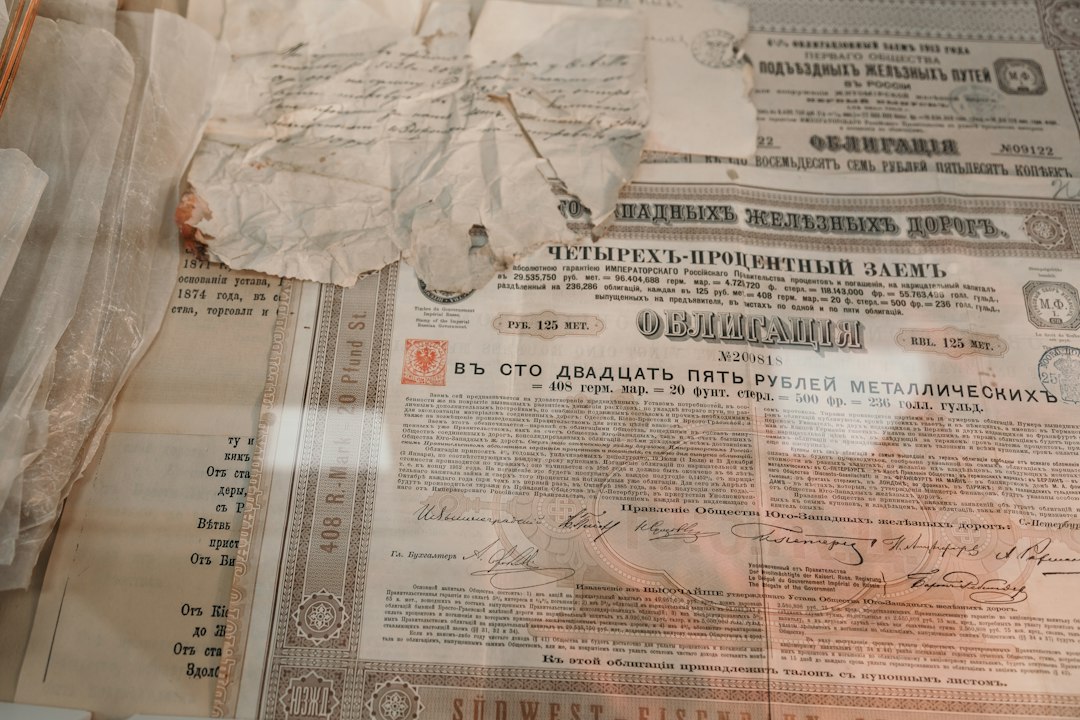 Direito Tributário: o que está em jogo em Infração 693-91: falsificar ou adulterar documento de habilitação