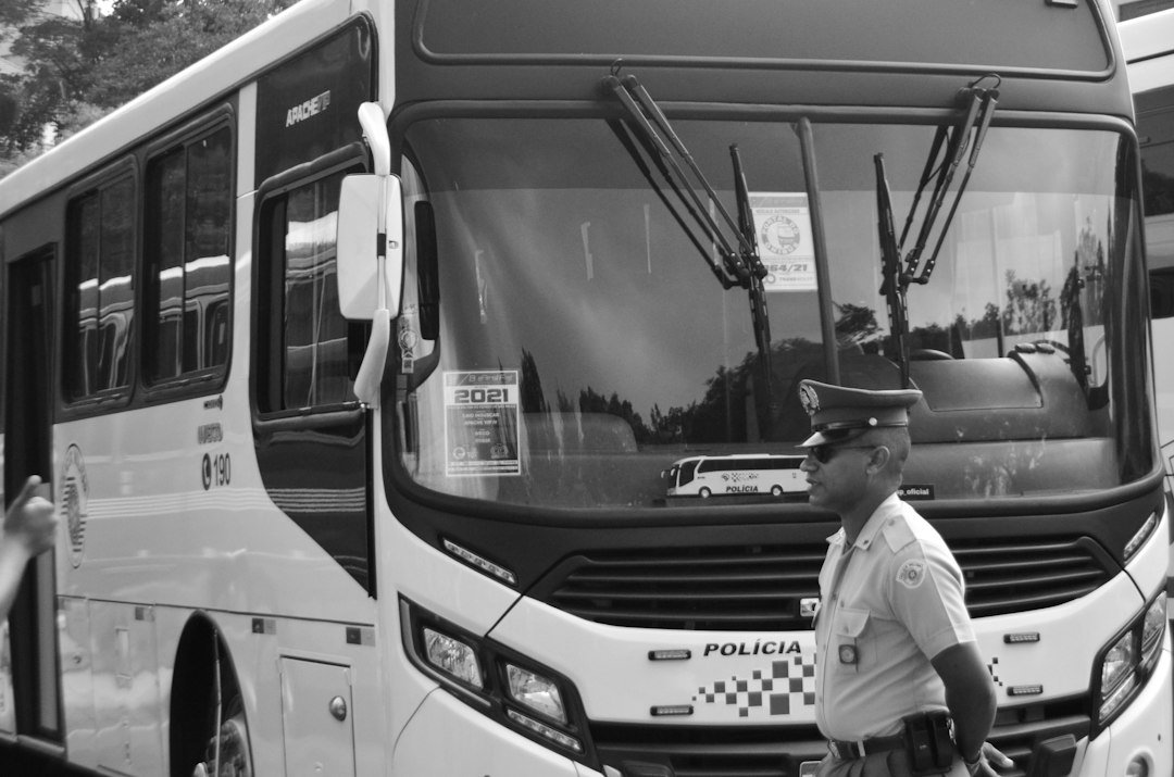 Direito Tributário: o que está em jogo em Infração 670-00: conduzir o veículo com equipamento obrigatório em desacordo com o estabelecido pelo CONTRAN