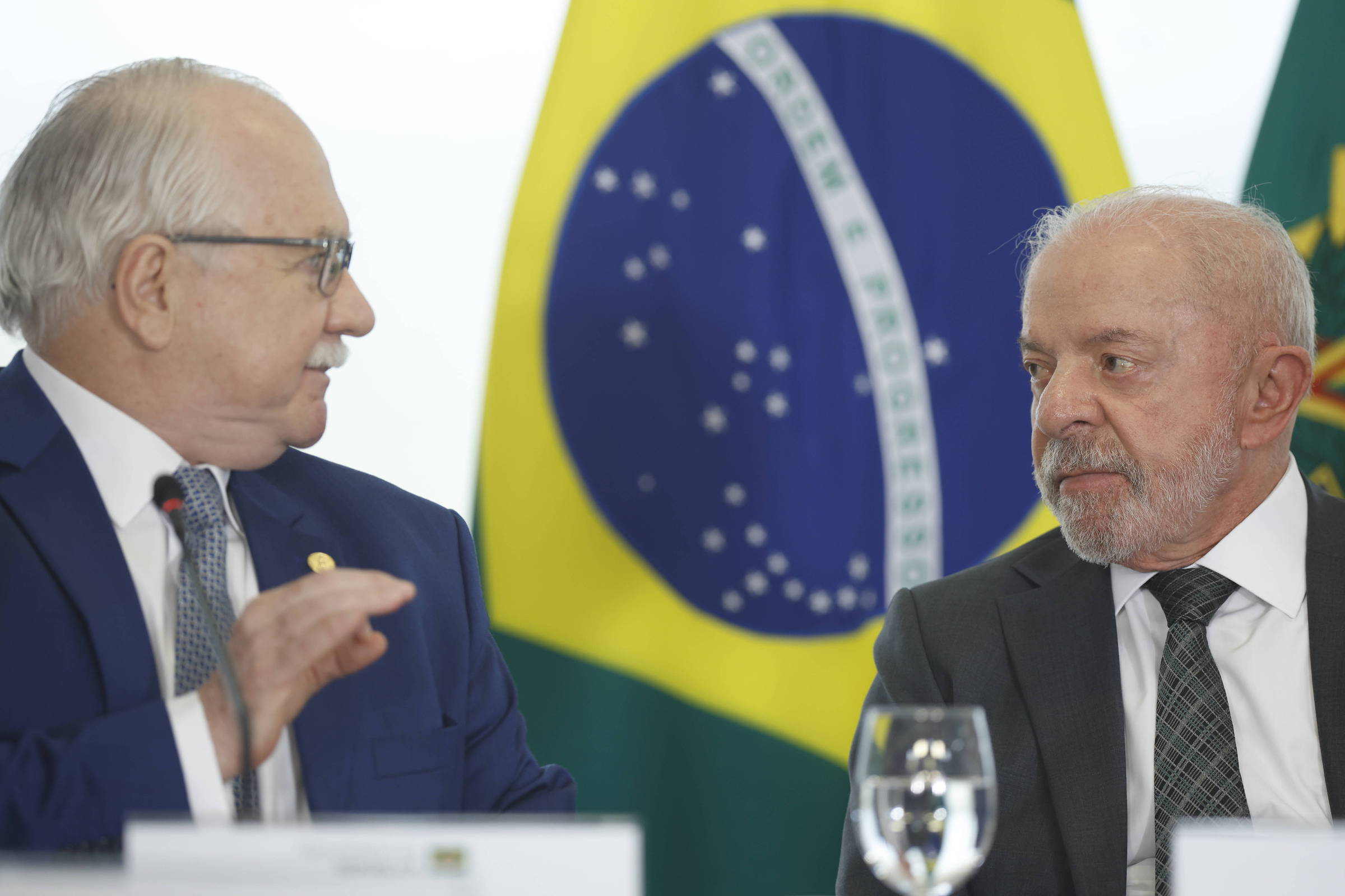 Jurisprudência e Instituições: o que está em jogo em Campanha do PT debate reforma do Judiciário com medidas anticorrupção para se blindar de crise no STF