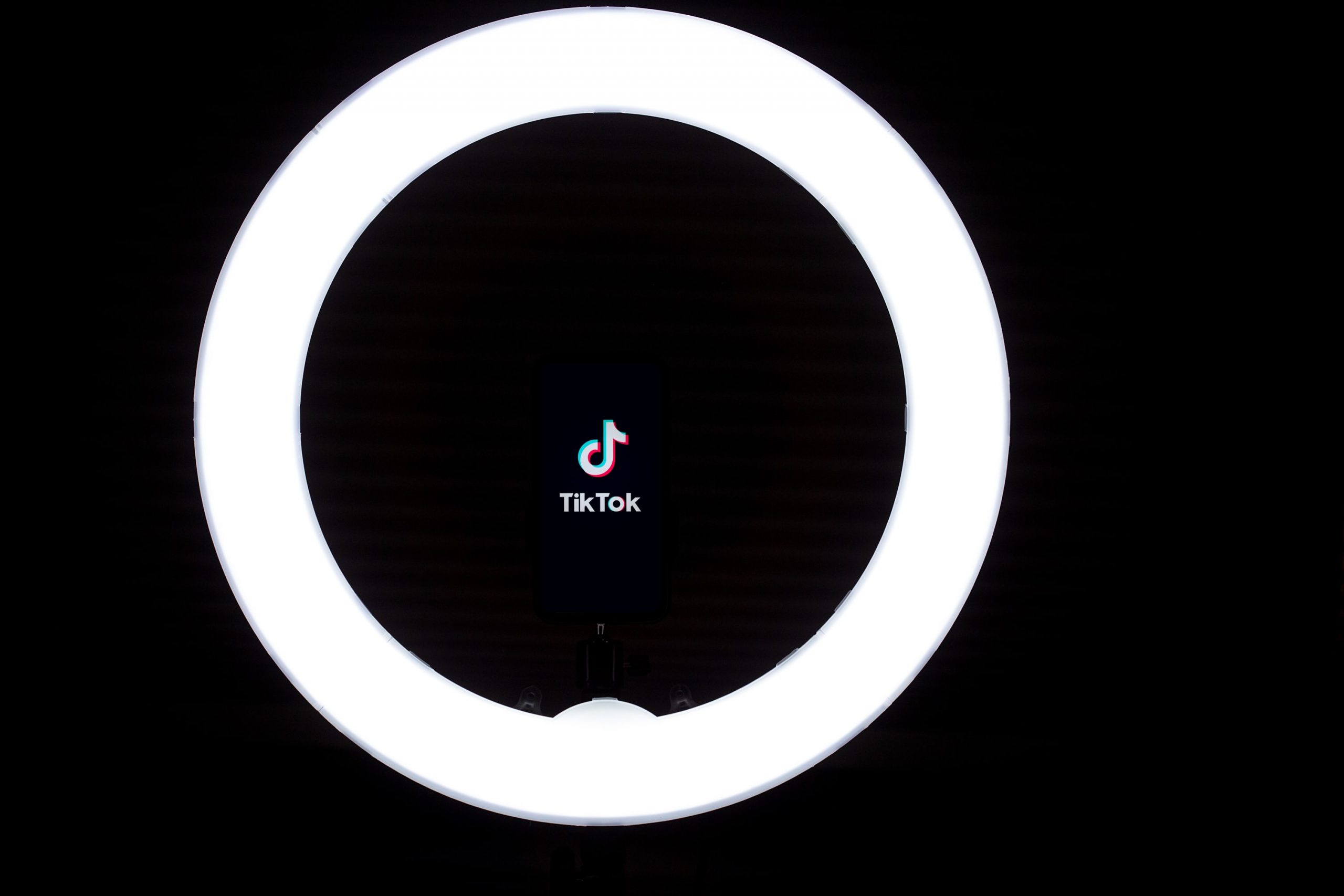 Direito e Administração Pública: o que está em jogo em Como a multa de R$ 14 mil à Telekall escalou aos R$ 153 milhões do TikTok