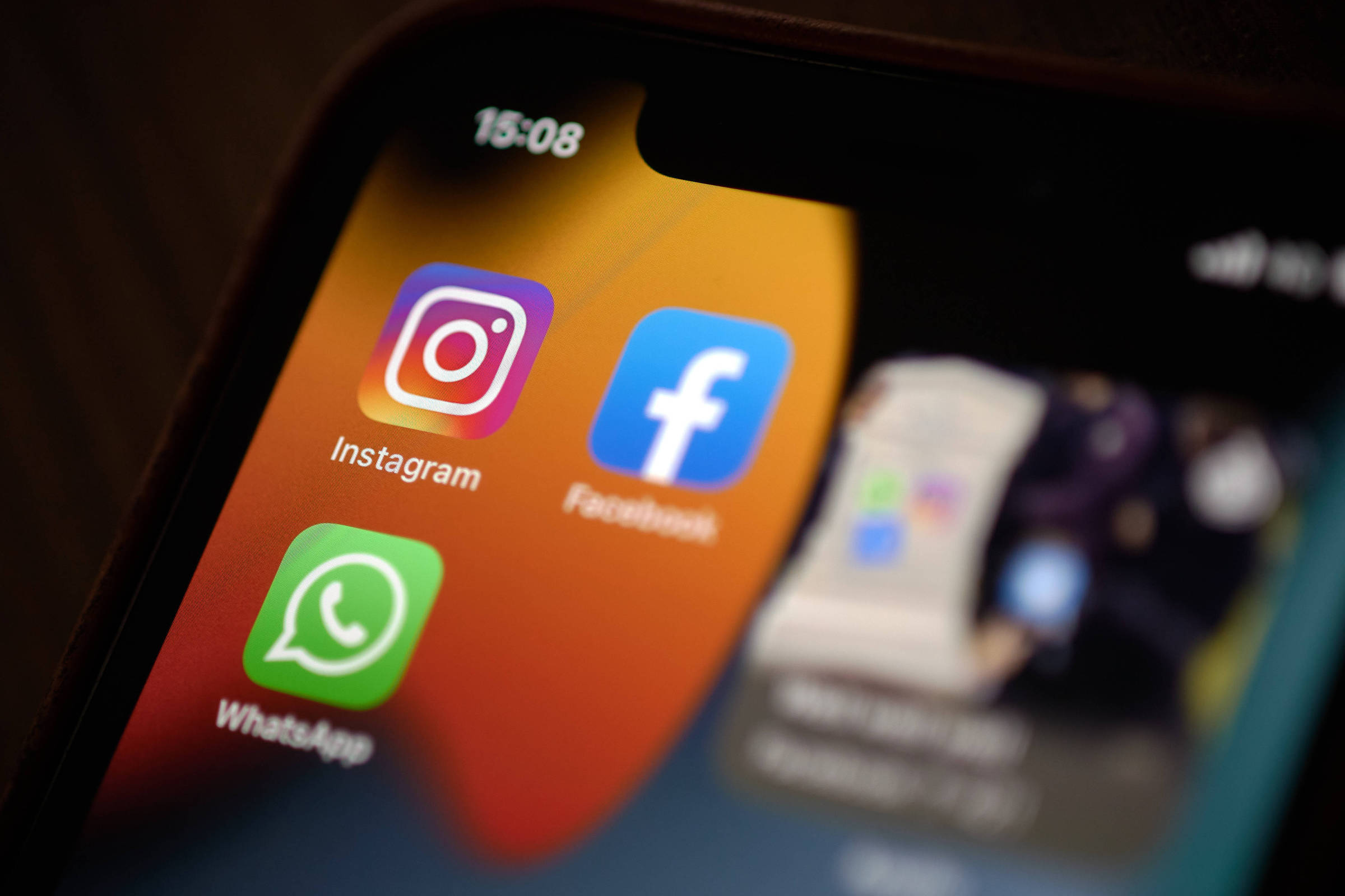 Política Institucional: o que está em jogo em Datafolha: Mais eleitores viram conteúdo eleitoral em perfis jornalísticos nas redes sociais