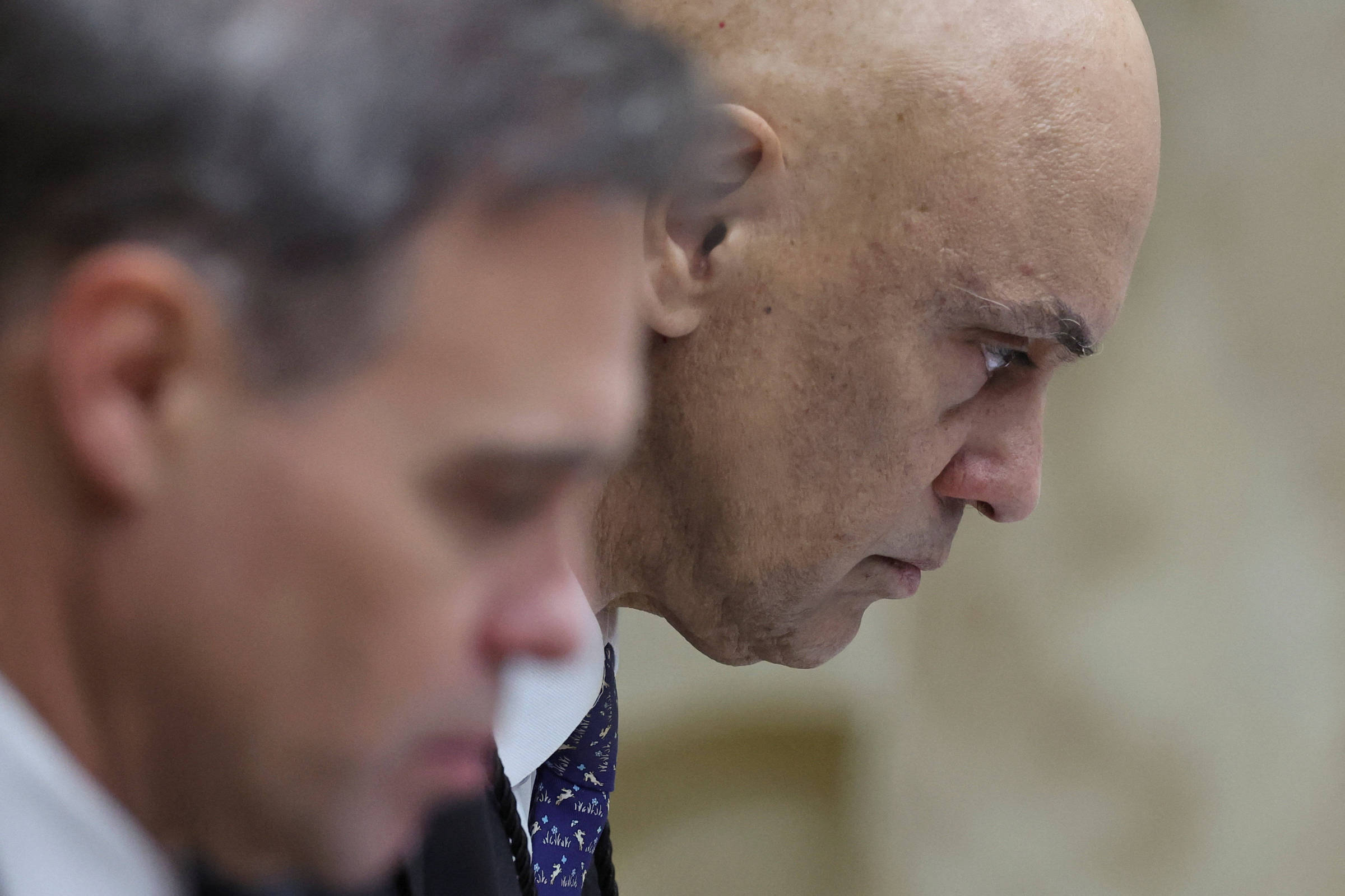 Jurisprudência e Instituições: o que está em jogo em Entenda o que diz o relatório usado por Moraes em contra-ataque a Mendonça