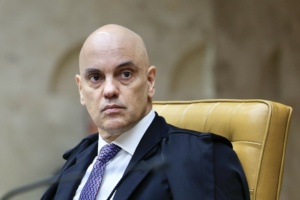 Fachin retira de Alexandre de Moraes a condução do Inquérito das Fake News