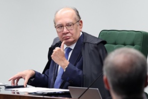 Gilmar pede acesso geral a dados do telefone celular de Daniel Vorcaro