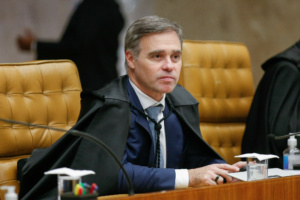 Mendonça diz que respeitou precedente do STF em caso contra Alexandre