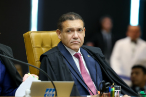 Nunes Marques estende absolvição a réu em acusação da ‘lava jato’