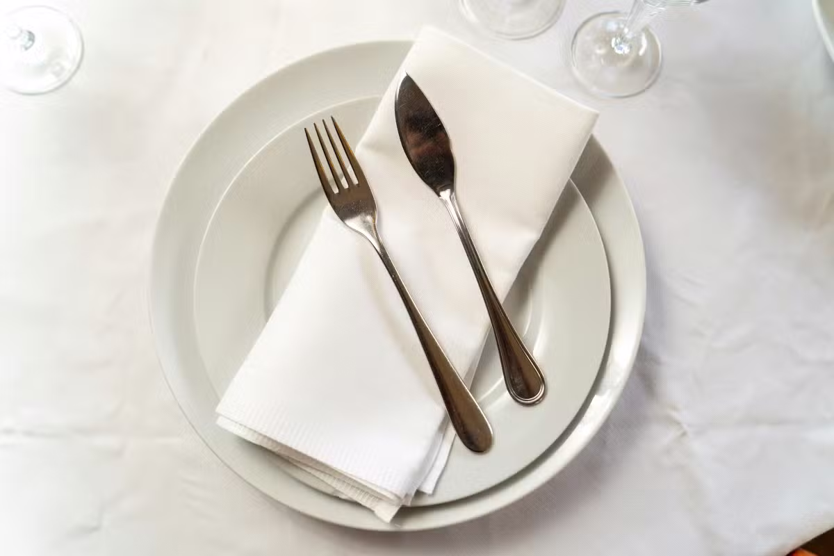 Jurisprudência e Instituições: o que está em jogo em Shopping indenizará restaurante por fechamento indevido e abrupto do estabelecimento