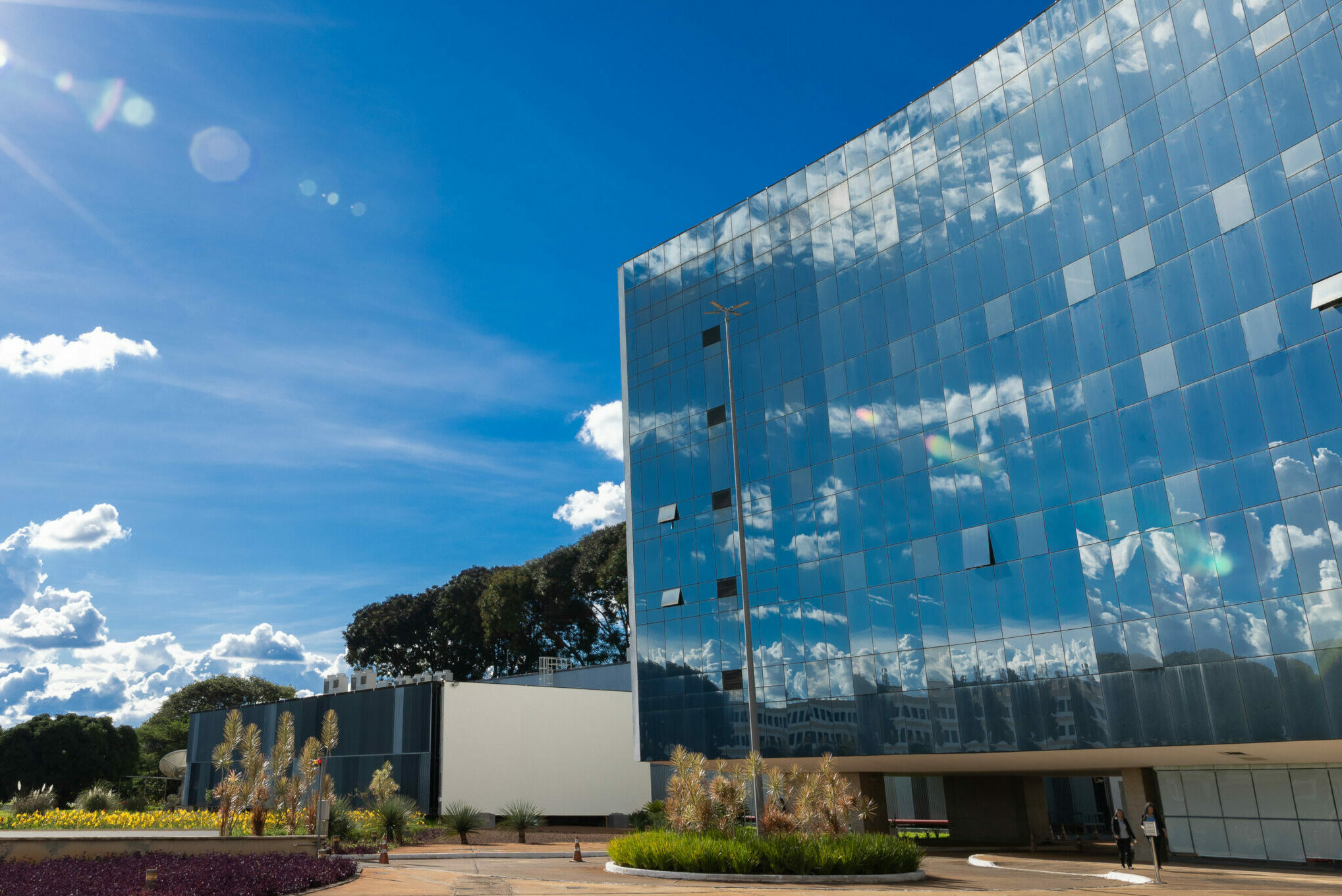 Direito Tributário: o que está em jogo em Salário de auditores fiscais de estados e municípios segue teto local, decide STF