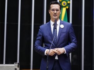 Direito Penal e Processo Penal: o que está em jogo em Zanin pede apuração criminal após ter dados sigilosos divulgados por Deltan