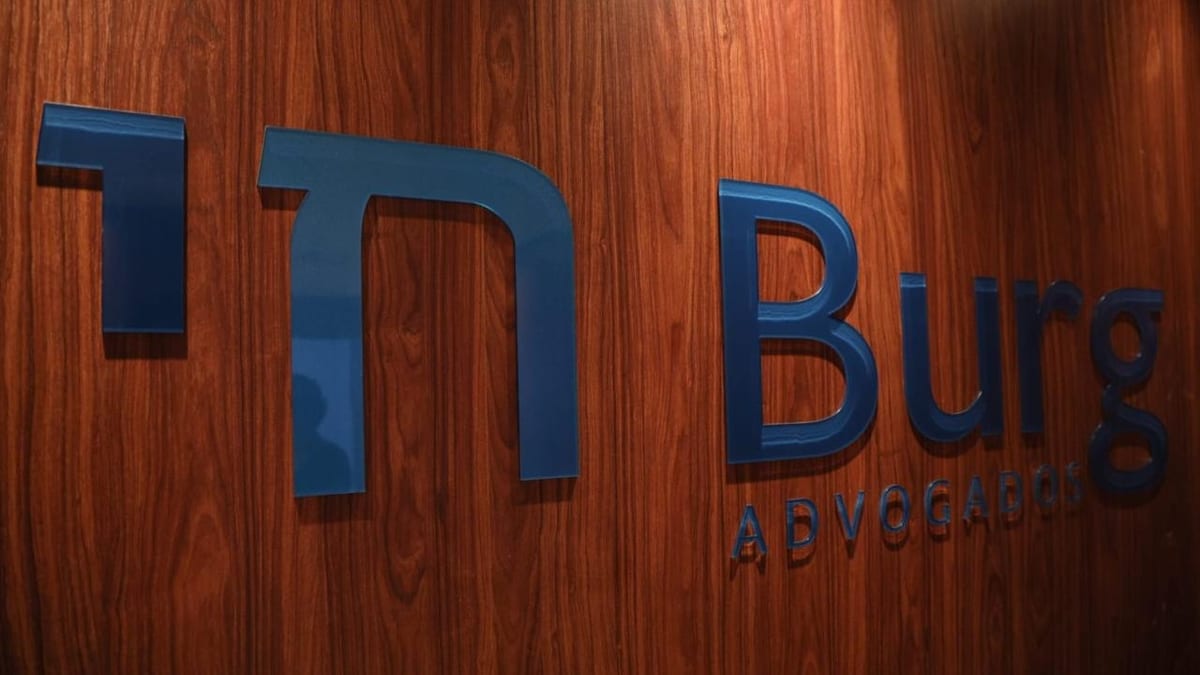 Burg advogados celebra 10 anos e marca novo ciclo com sede renovada